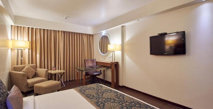 Paradigm Sarovar Portico Kakinada Exterior photo