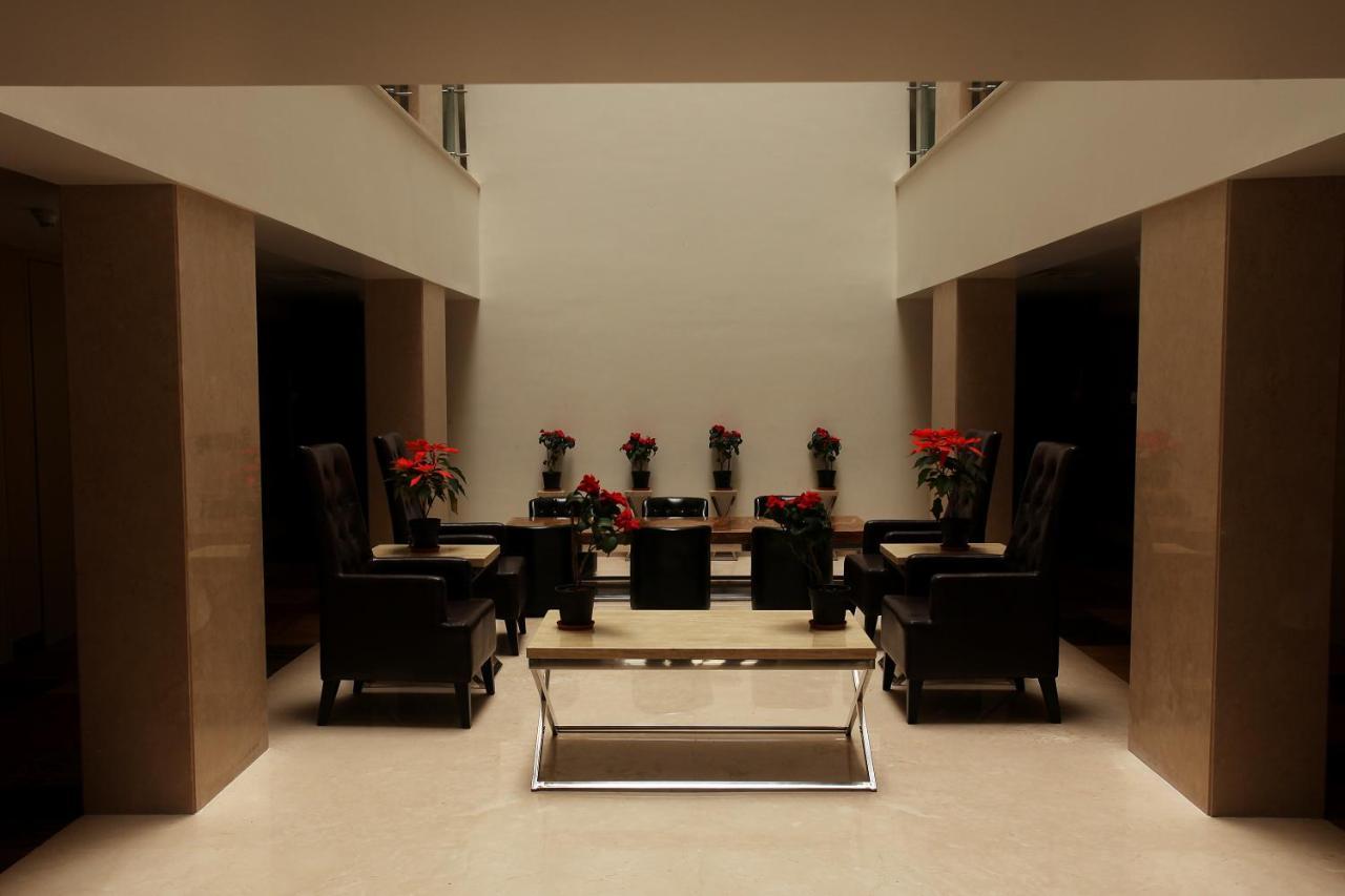 Paradigm Sarovar Portico Kakinada Exterior photo